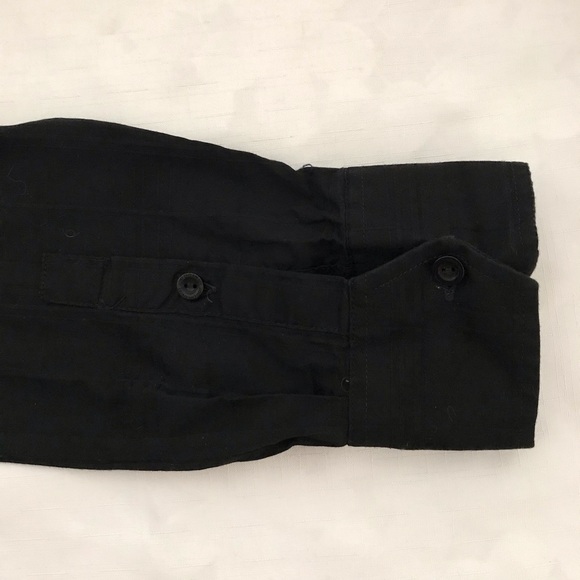 Lost Shirt~Black Button Down / Host Pick - Picture 6 of 11
